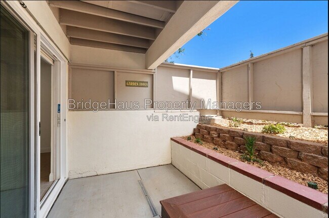Building Photo - 3230 Ashford St