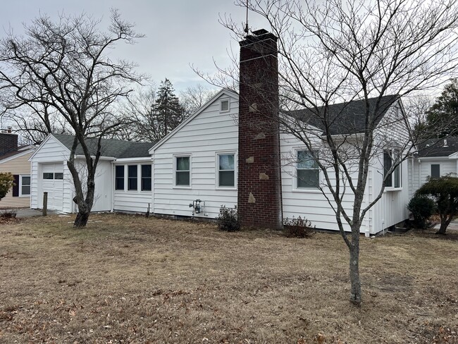 Building Photo - 109 Quincy Ave