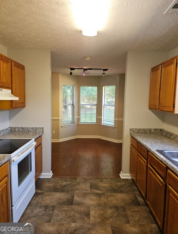 Building Photo - 12205 Cypress Way