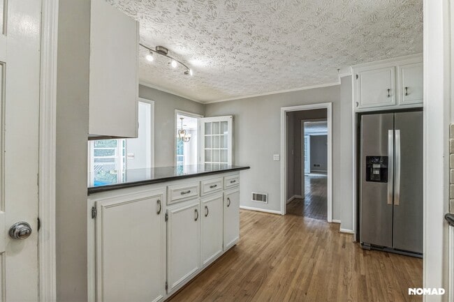 Building Photo - 3655 Liberty Ln