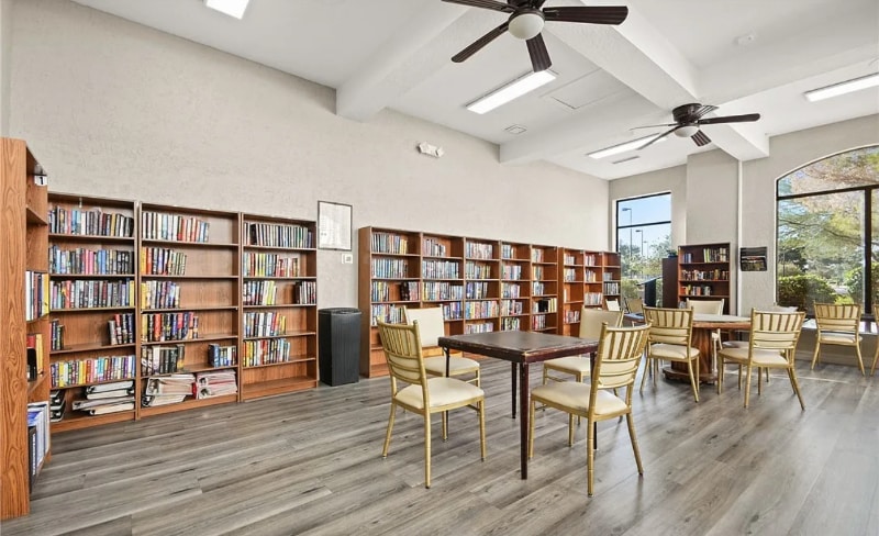 Building Photo - 5009 Elm Grove Dr