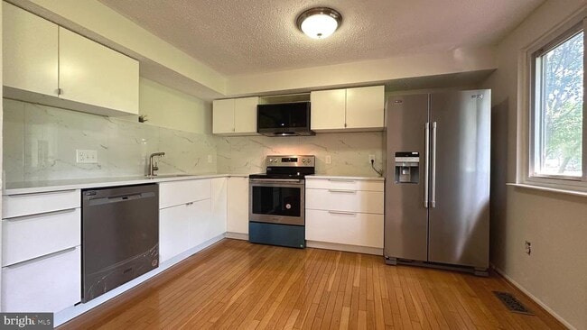 Building Photo - 13566 Bentley Cir