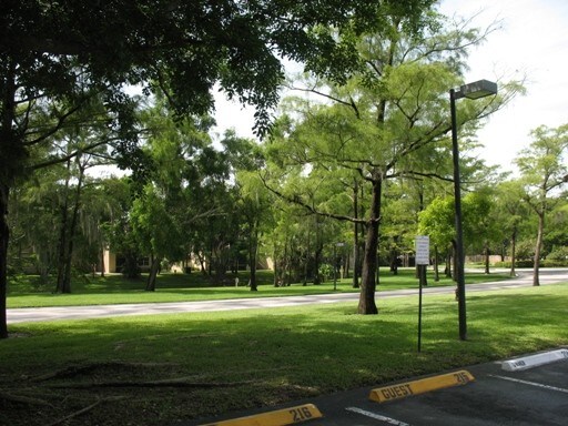 Building Photo - 840 Cypress Park Way