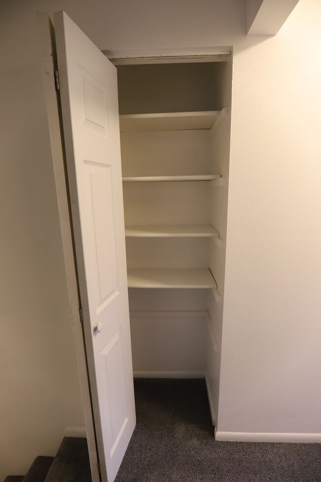 Building Photo - 257 Canby St