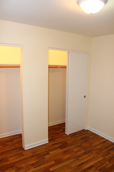 Building Photo - 14455 Jefferson Ave