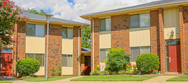 Exterior - Mallory Apartments