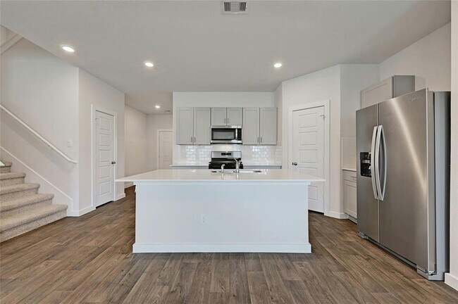 Building Photo - 313 Merriman Rd
