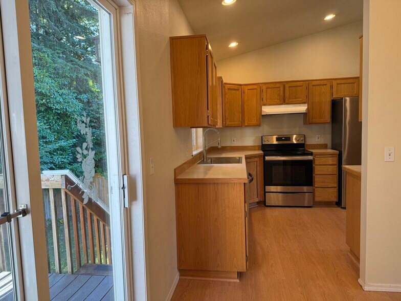 Building Photo - 6350 24th Ave SW