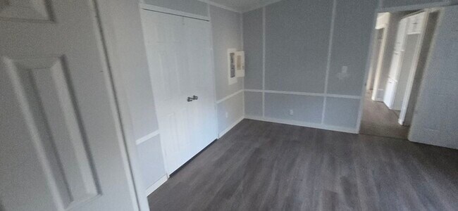 Building Photo - 3 Bedroom/ 2 Bathroom Mobile Home