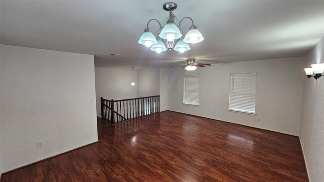 Building Photo - 975 N Red Cedar Cir