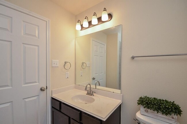 Building Photo - 21519 Crainfeld Dr