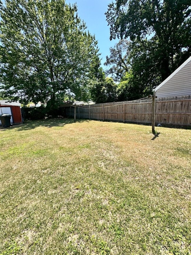 Building Photo - Coronado-Norfolk 3 Bedroom House