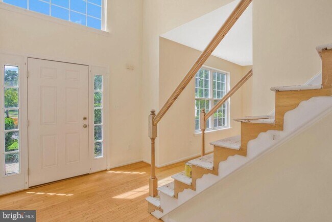Building Photo - 9112 Granite Ct