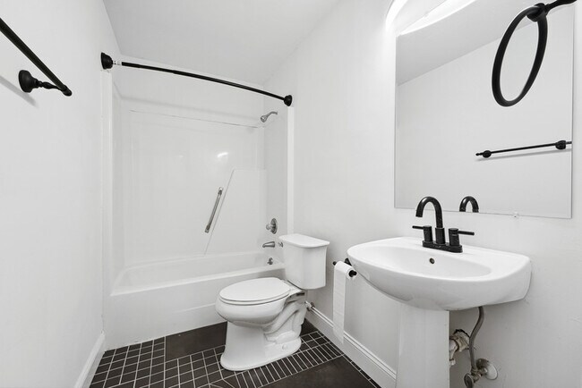 Building Photo - 6101 Highcastle Ct