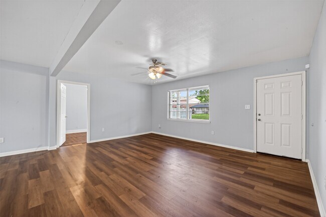 Building Photo - 4118 Sunflower St