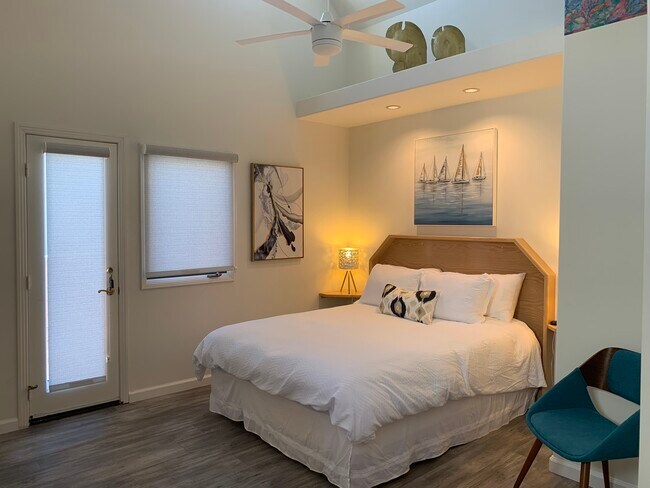 Guests Bedroom - 7635 Draper Ave