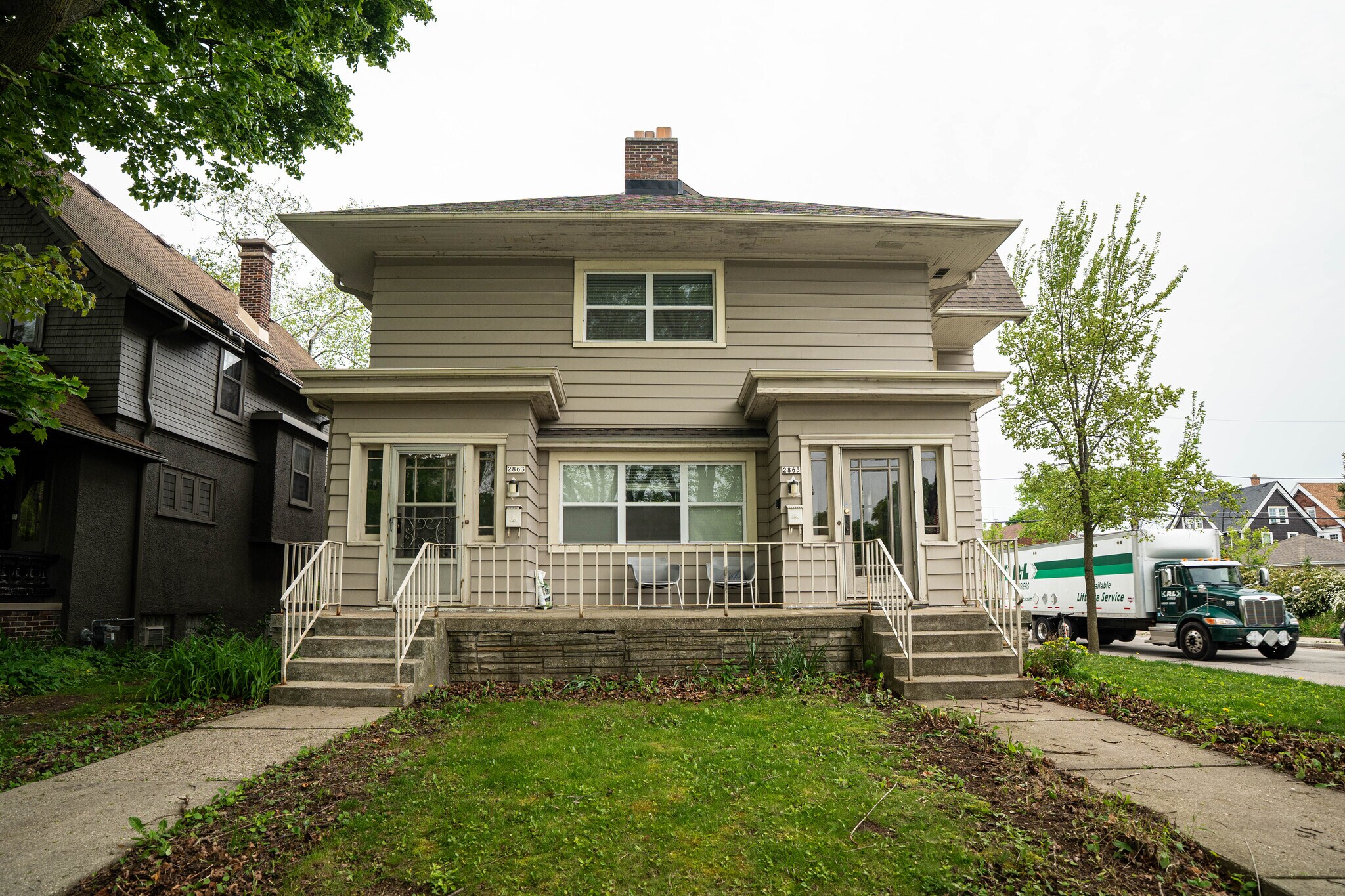 Building Photo - 2863 N Frederick Ave