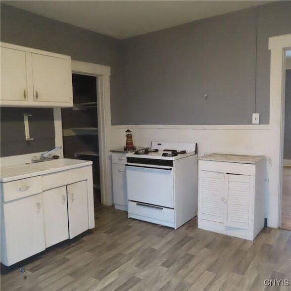 Building Photo - 540 Teall Ave