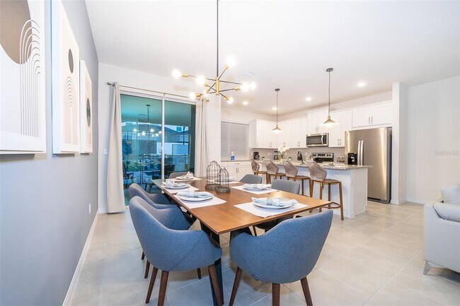 Building Photo - 1852 Tropical Palms Cir