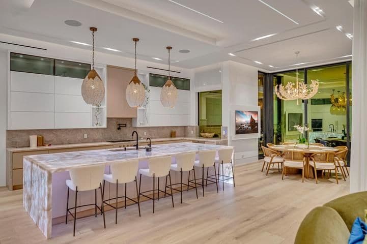 Building Photo - 408 Coral Way