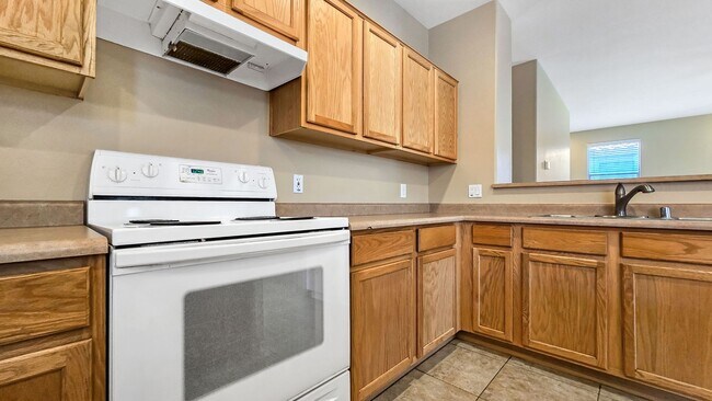 Building Photo - 12523 W Estero Ln