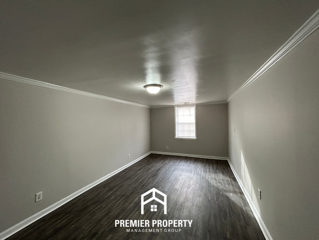 Building Photo - Newly Renovated 3BR/2BA Southaven Home with Hardwood Floors & Fenced Yard