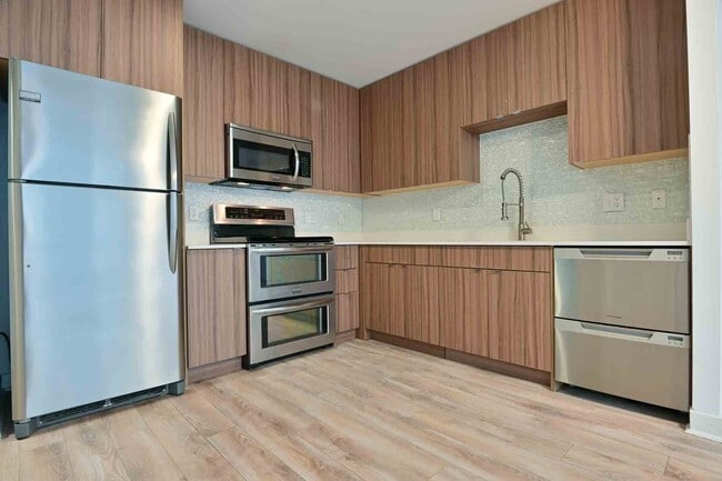 Building Photo - 460 New York Ave NW