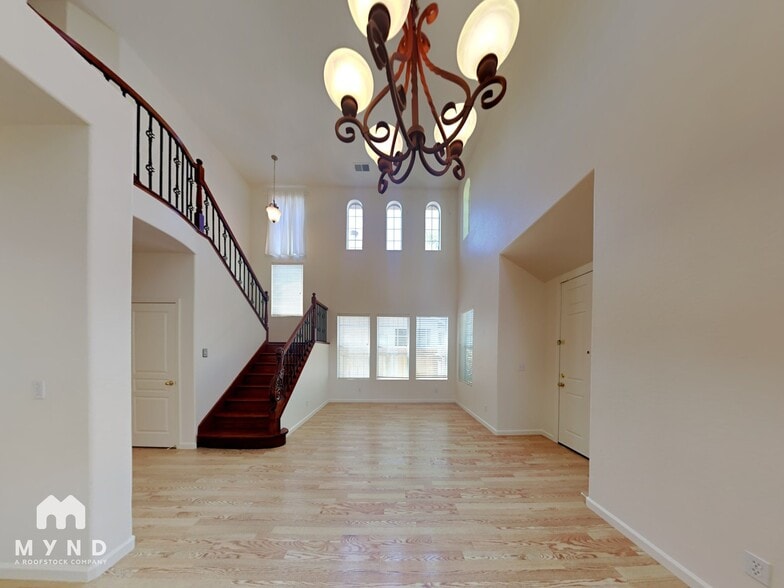 Building Photo - 2742 Chateau Montelena Way