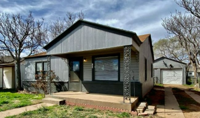 Building Photo - 106 N Vernon Ave