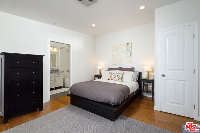 Building Photo - 13451 Friar St