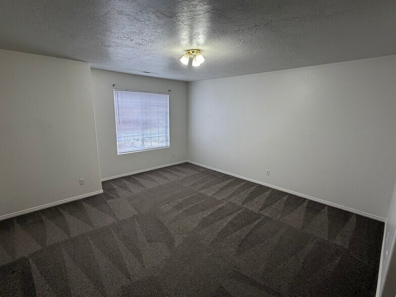 Building Photo - 126 S 850 W