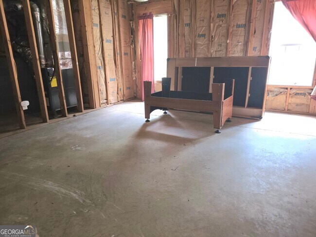Building Photo - 564 Edgefield Way