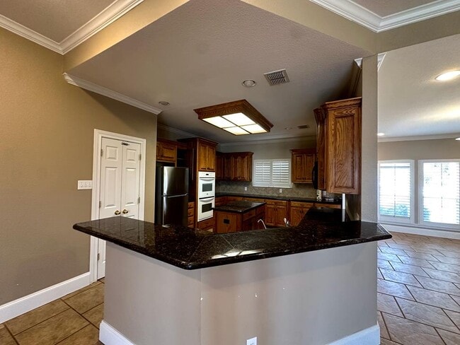 Building Photo - 401 Springwood Ct