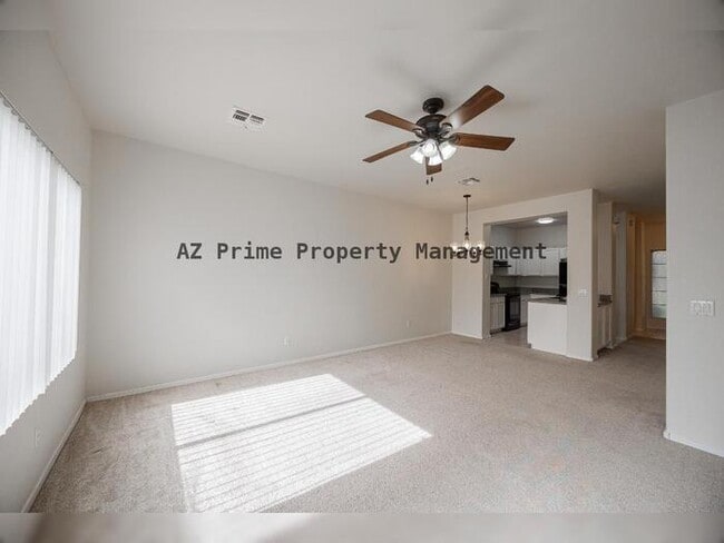 Building Photo - 1961 N Hartford St