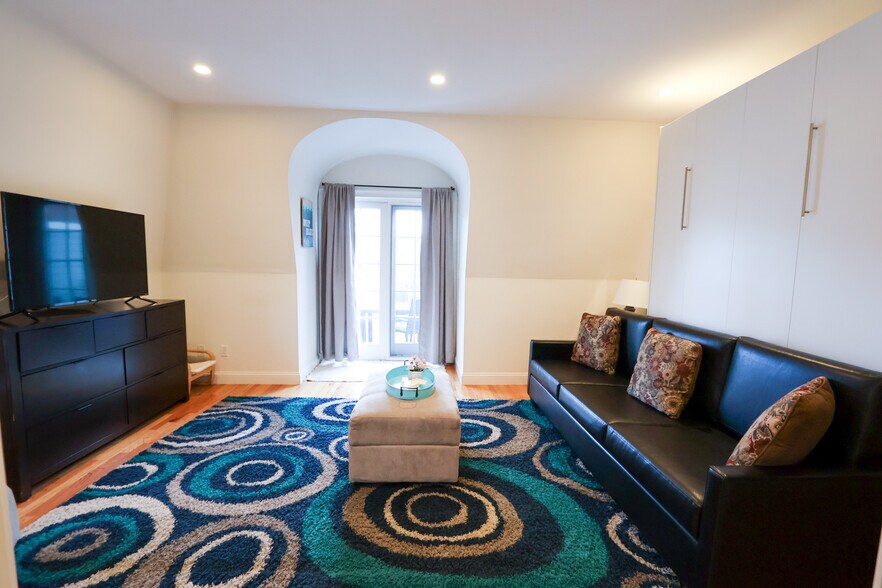 Building Photo - 2 Harvard Sq