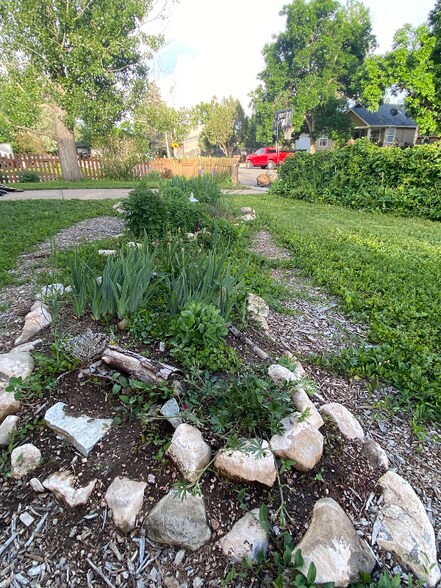 Building Photo - 2524 W Plum St