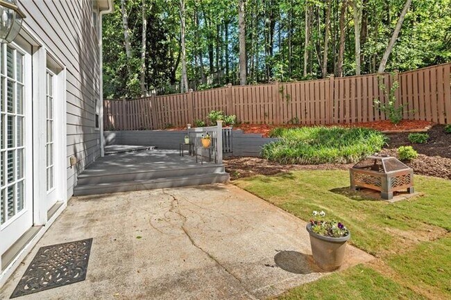 Building Photo - 4220 Hunters Green Way NE