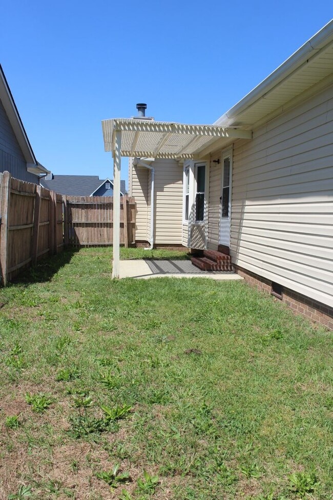 Building Photo - Reilly Rd. Area