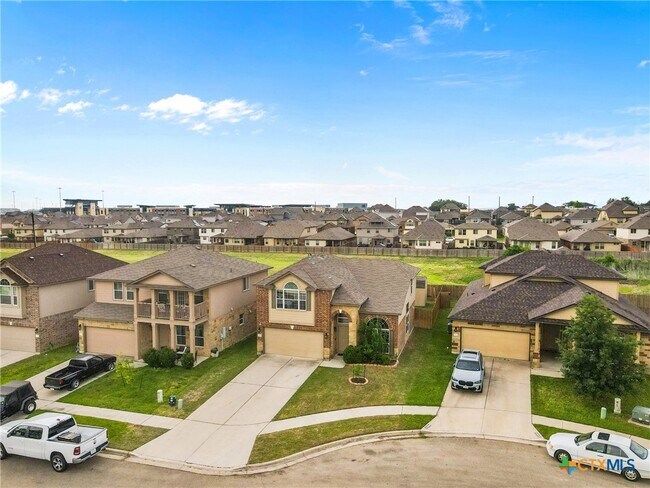 Building Photo - 3306 Lorne Dr