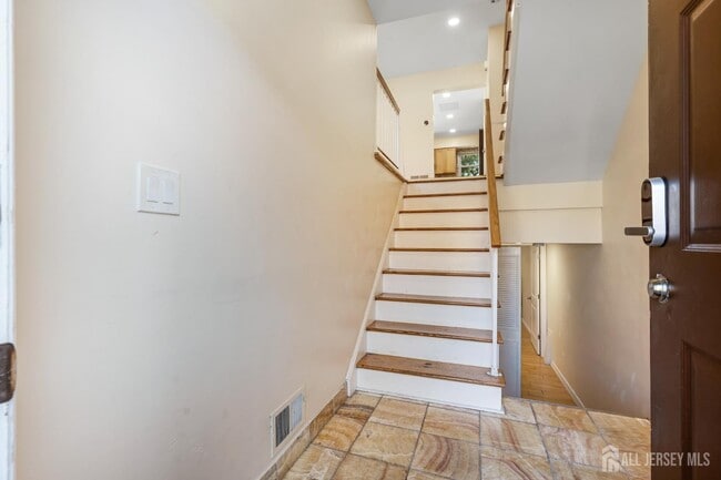 Building Photo - 6304 Hana Rd