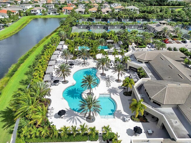 Building Photo - 9368 Eden Roc Ct