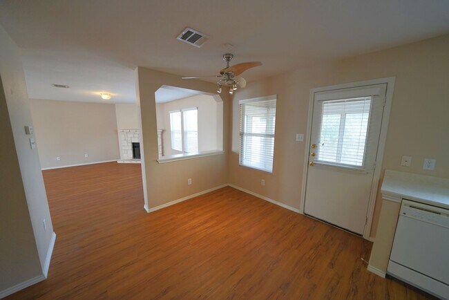Building Photo - Spacious Cibolo Home on Cul-de-Sac Lot - Realtor Commission: $500
