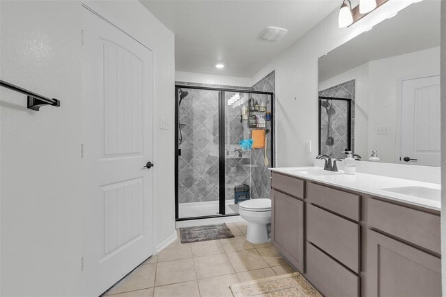 Building Photo - 116 Benmyrtle Trl