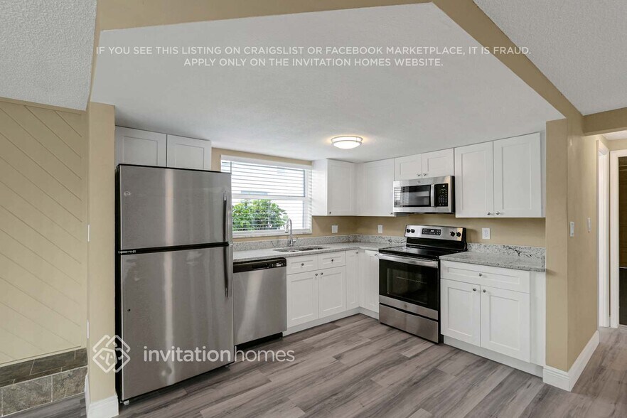 Building Photo - 3110 Pinon Dr