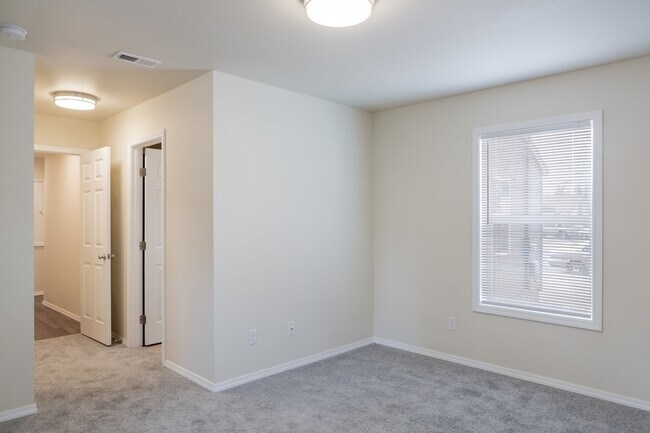 Building Photo - 13107 SE Division St