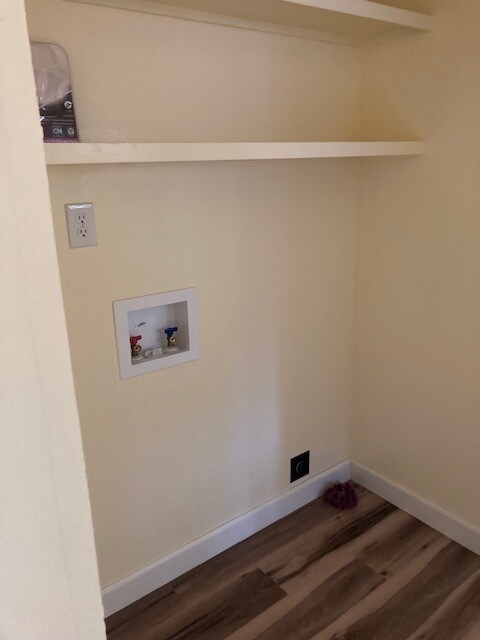 convenient washer/dryer location - 3608 M St