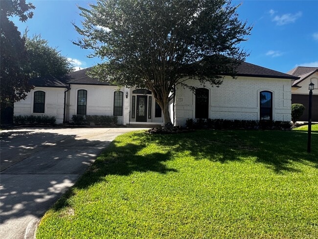 Building Photo - 177 Somerton Dr