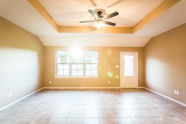 Building Photo - Move in ready-$400 off-  Single Family Home in Lindale ISD- Large Fenced in backyard - Safe neigh...