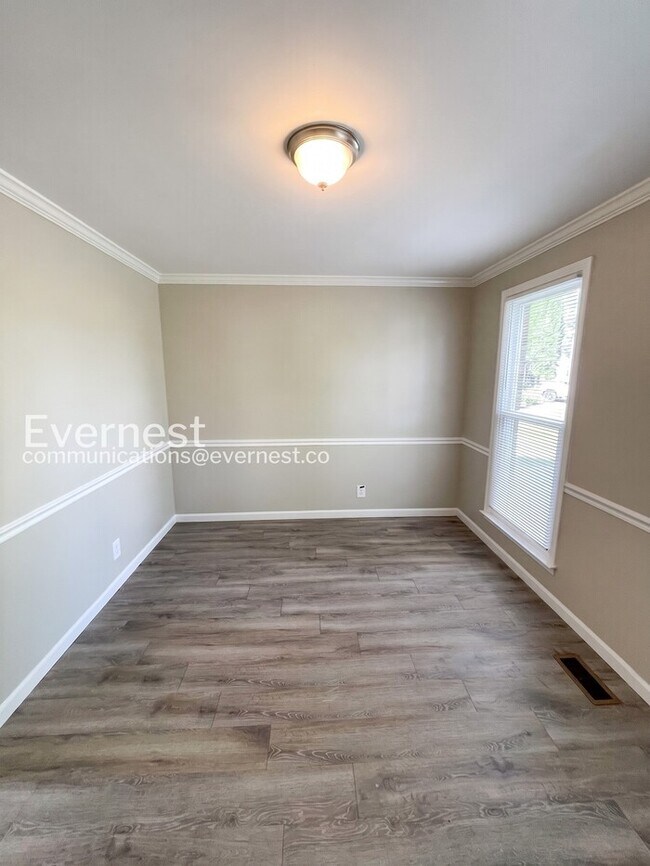 Building Photo - 901 Cimarron Ct