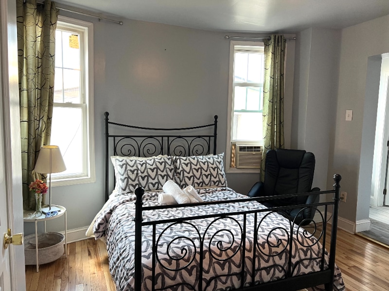 Building Photo - 5023 Spruce St